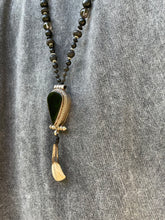 Load image into Gallery viewer, Drahven - anchored one