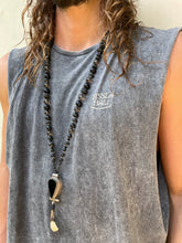 Load image into Gallery viewer, Drahven - anchored one