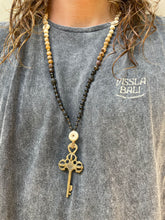 Load image into Gallery viewer, Kyrenos - key of self